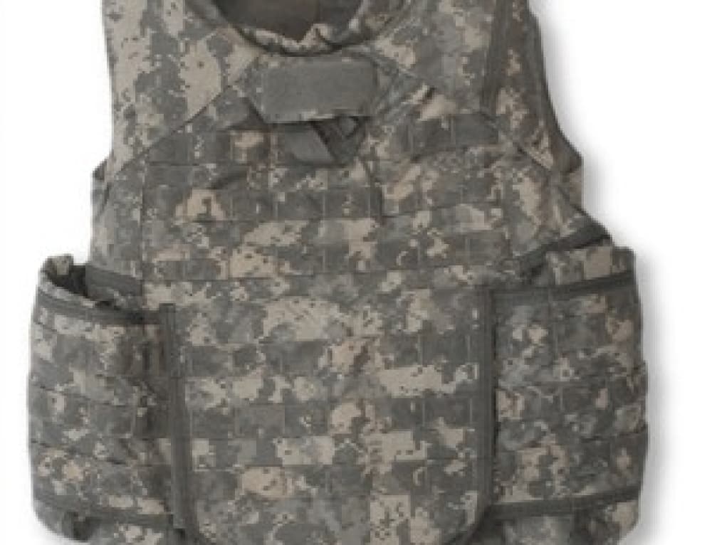 Iotv бронежилет. Бронежилет improved Outer Tactical Vest. Бронекомплект IOTV. IOTV – improved Outer Tactical Vest. Бронежилеты армии США.